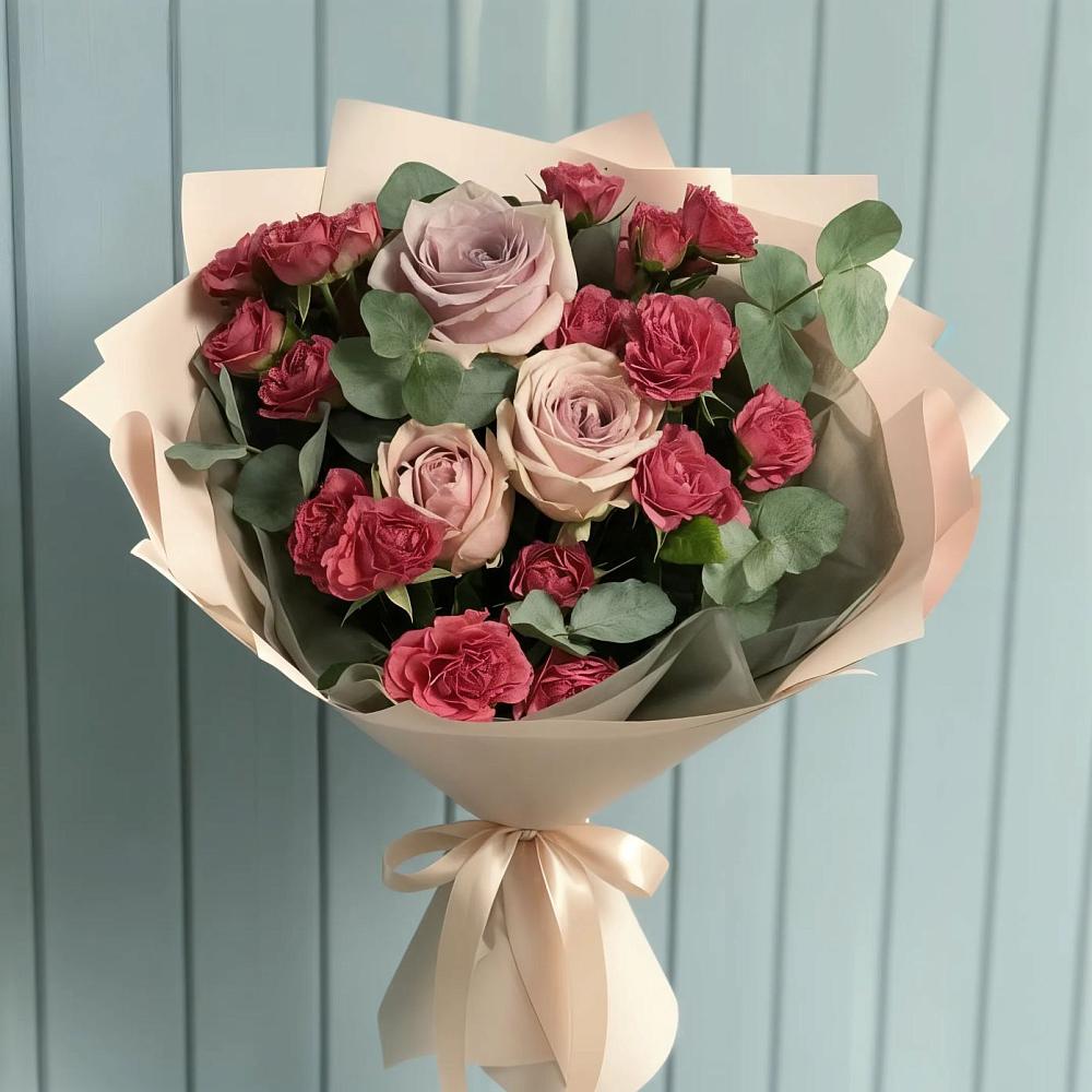 Букет цветов из: Гвоздики и Розы в Питерке