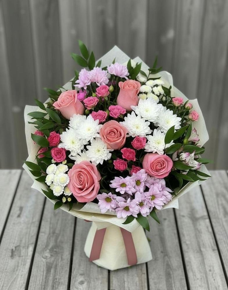 Букет цветов из: Альстромерии, Гвоздики, Розы и Хризантемы в Питерке