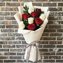 Букет цветов из:  Розы в Питерке