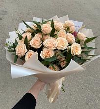 Букет Кремовые розы Латте в Питерке