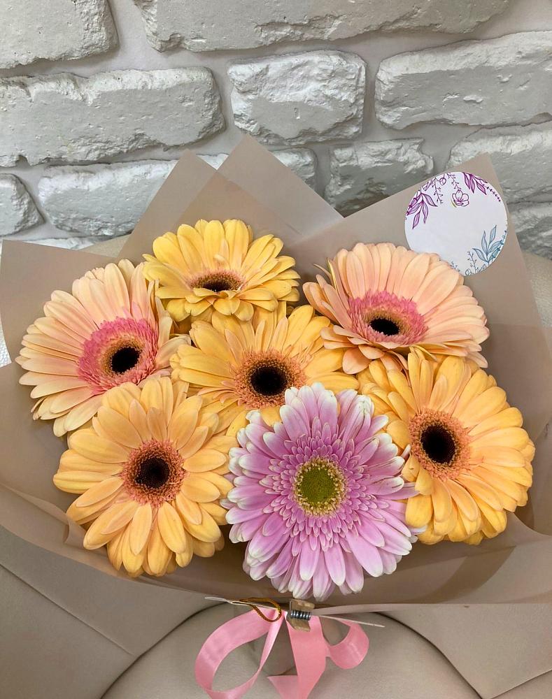 Букет цветов из: Герберы в Питерке