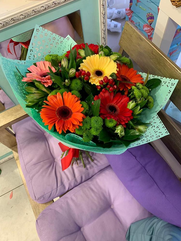 Букет цветов из: Герберы, Хризантемы и Альстромерии в Питерке