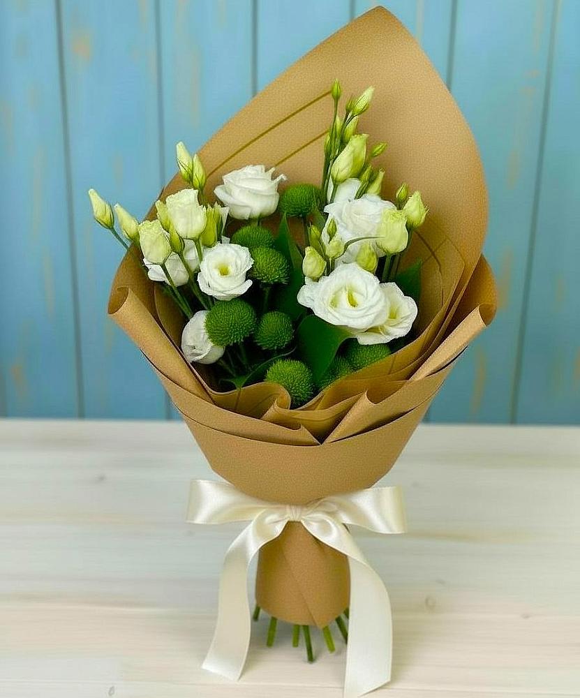 Букет цветов из: Хризантемы и Лизиантусы в Питерке