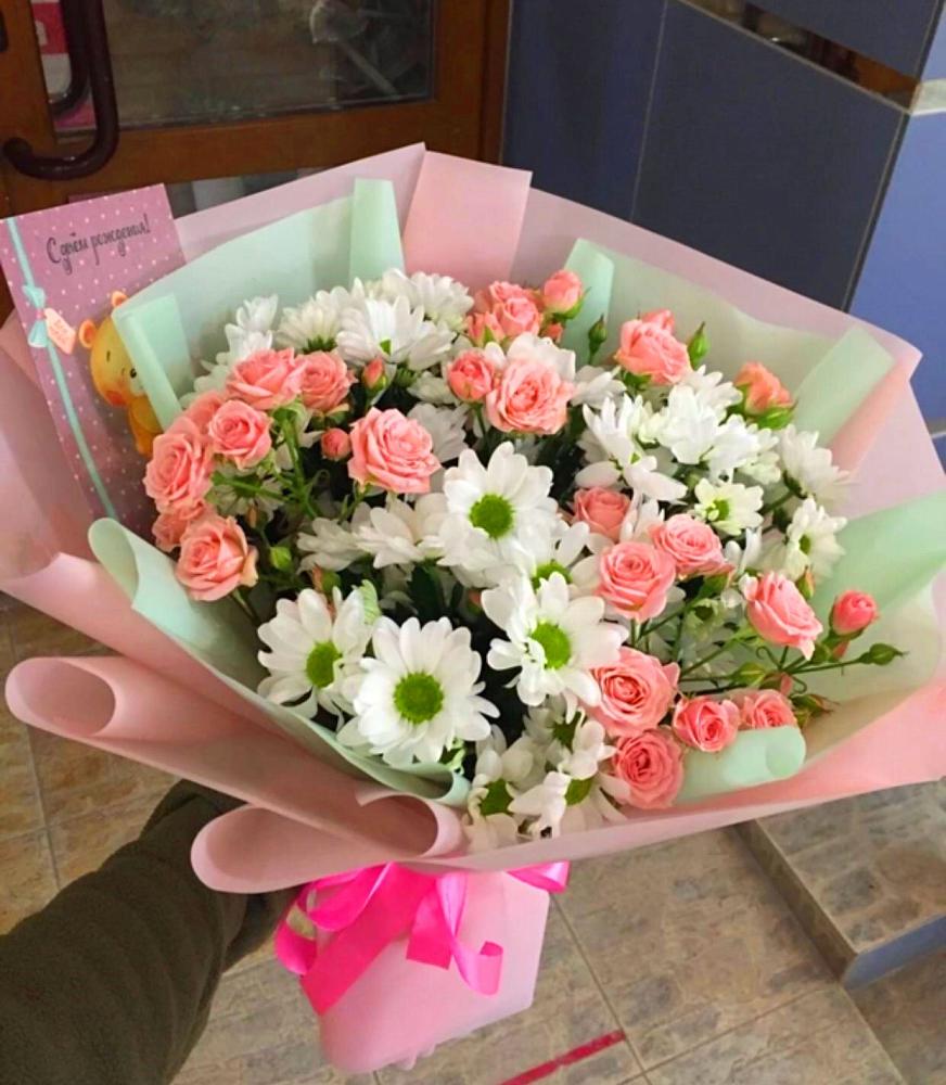 Букет цветов из: Розы и Хризантемы в Питерке