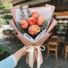 Букет цветов из:  Розы в Питерке