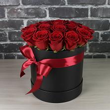 Цветочная композиция из Розы в шляпной коробке в Питерке