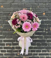 Букет цветов из:  Герберы и Хризантемы в Питерке