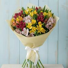 Букет цветов из:  Альстромерии в Питерке