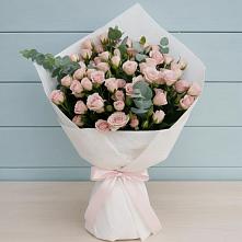Букет цветов из:  Розы в Питерке