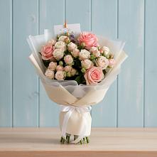 Букет цветов из:  Розы в Питерке