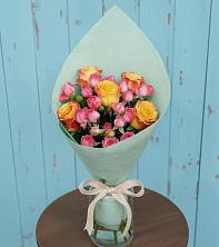 Букет цветов из:  Розы в Питерке