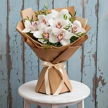 Букет цветов из:  Орхидеи и Розы #REPLACE_PRED# Питерке